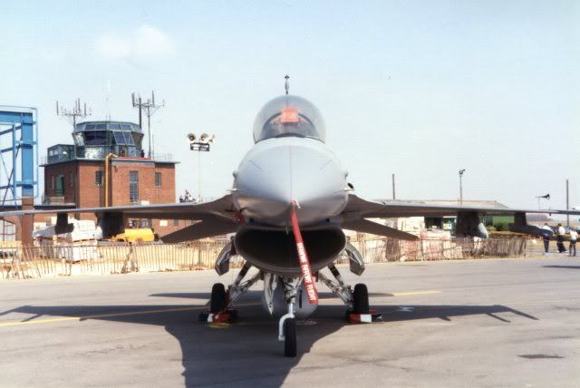 F-16A81-710002.jpg