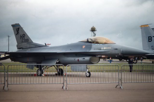 F-16A85-399001.jpg