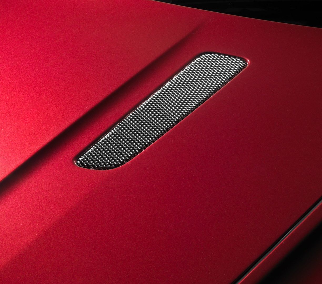 Aston_Martin_V8_Vantage_2010_07.jpg