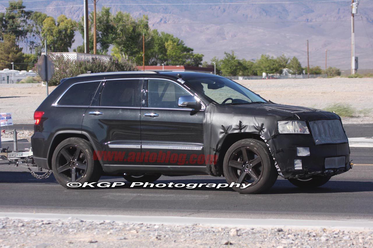 006-spy-shots-jeep-grand-cherokee-srt8.jpg