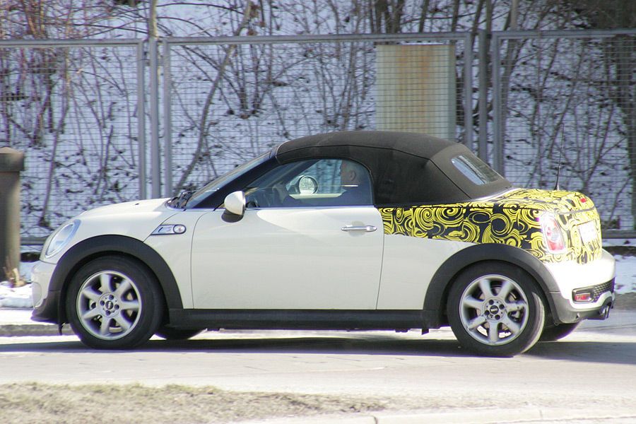 Erlk_nig-Mini-Roadster-f900x600-F4F4F2-C-53a29c34-458896.jpg