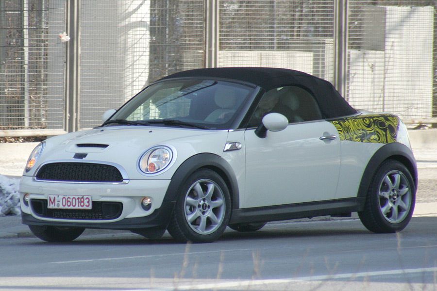 Erlk_nig-Mini-Roadster-f900x600-F4F4F2-C-613b5581-458891.jpg