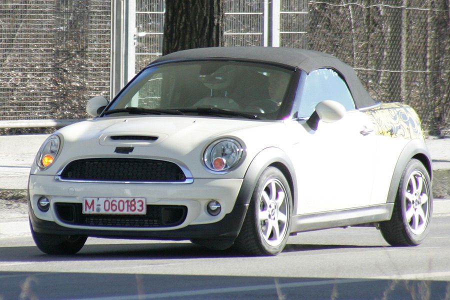 Erlk_nig-Mini-Roadster-f900x600-F4F4F2-C-93a4adc3-458893.jpg