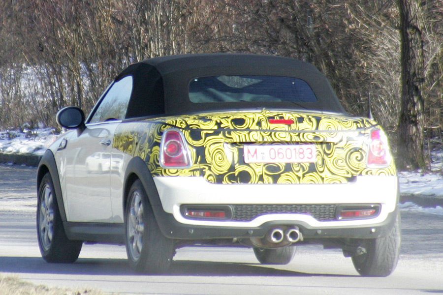 Erlk_nig-Mini-Roadster-f900x600-F4F4F2-C-d6c4997-458899.jpg