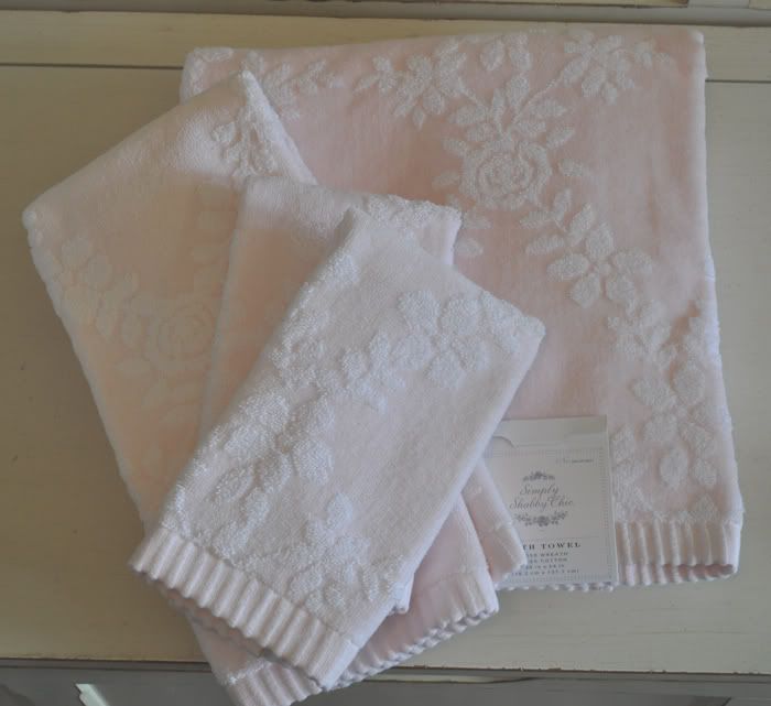 rachel ashwell simply shabby chic pink rose wreath bath towel hand tip 4 pc set ebay rachel ashwell simply shabby chic pink rose wreath bath towel hand tip 4 pc set ebay