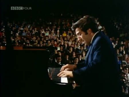 Vladimir Ashkenazy: The Vital Juices are Russian (1968) [TVRip (XviD)] preview 0