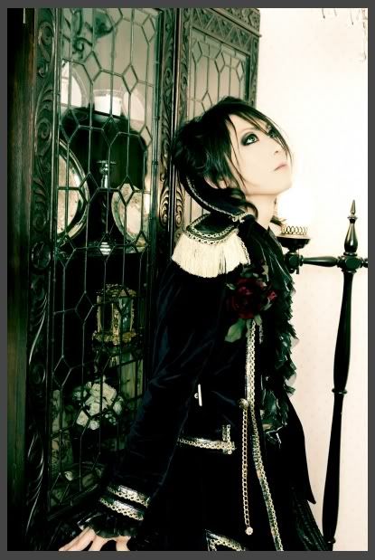 http://i270.photobucket.com/albums/jj120/Luminarix/Versailles/Yuki/YukiA22JPG.jpg?t=1226557305 http://i270.photobucket.com/albums/jj120/Luminarix/Versailles/Yuki/YukiA22JPG.jpg?t=1226557305