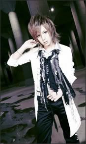 http://i270.photobucket.com/albums/jj120/Luminarix/Visual%20Kei/member04.jpg http://i270.photobucket.com/albums/jj120/Luminarix/Visual%20Kei/member04.jpg