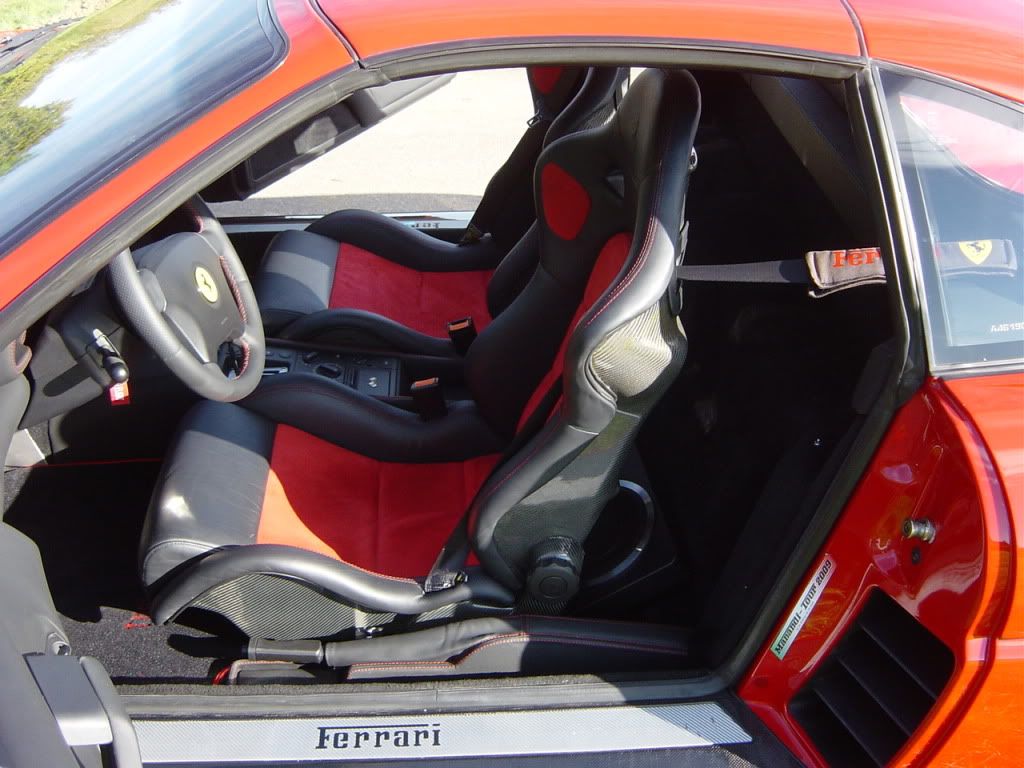 InnenraumlinksFerrari061010011.jpg