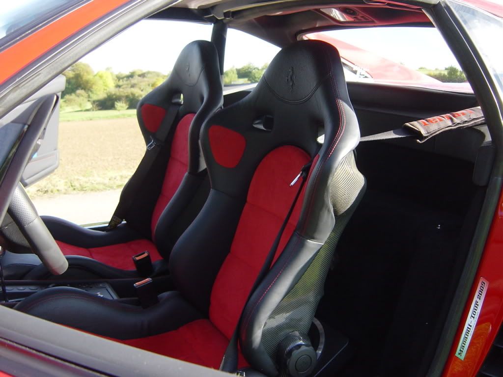 InnenraumlinksFerrari061010012.jpg