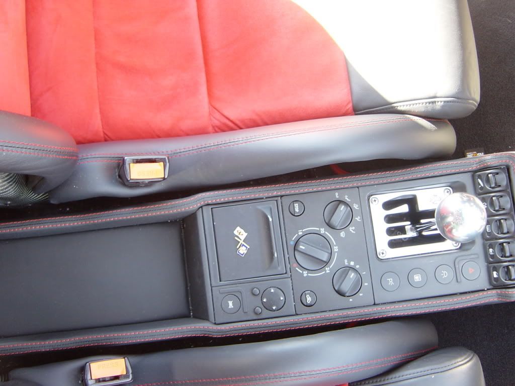 MittelkonsoleFerrari061010036.jpg