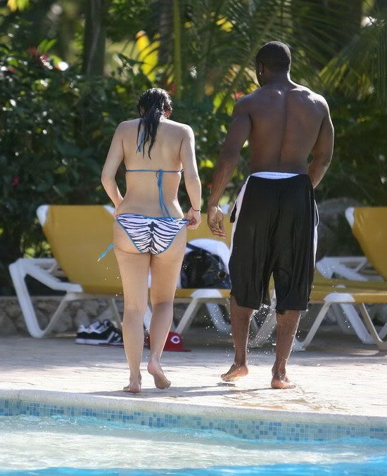 Kim Kardashian in Bikini - not perfect ass