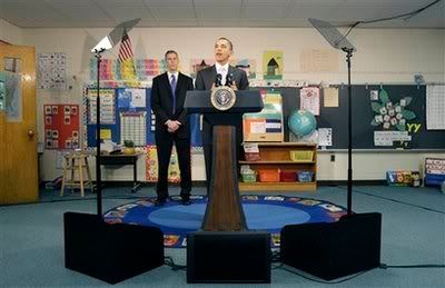 Obama teleprompter photo: Barack Obama USPoliticsBarackObamawithEducationS.jpg