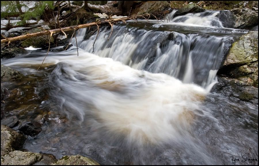 IMAGE: http://i270.photobucket.com/albums/jj95/rs-photography/Water1.jpg