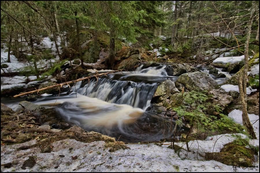 IMAGE: http://i270.photobucket.com/albums/jj95/rs-photography/Water7.jpg