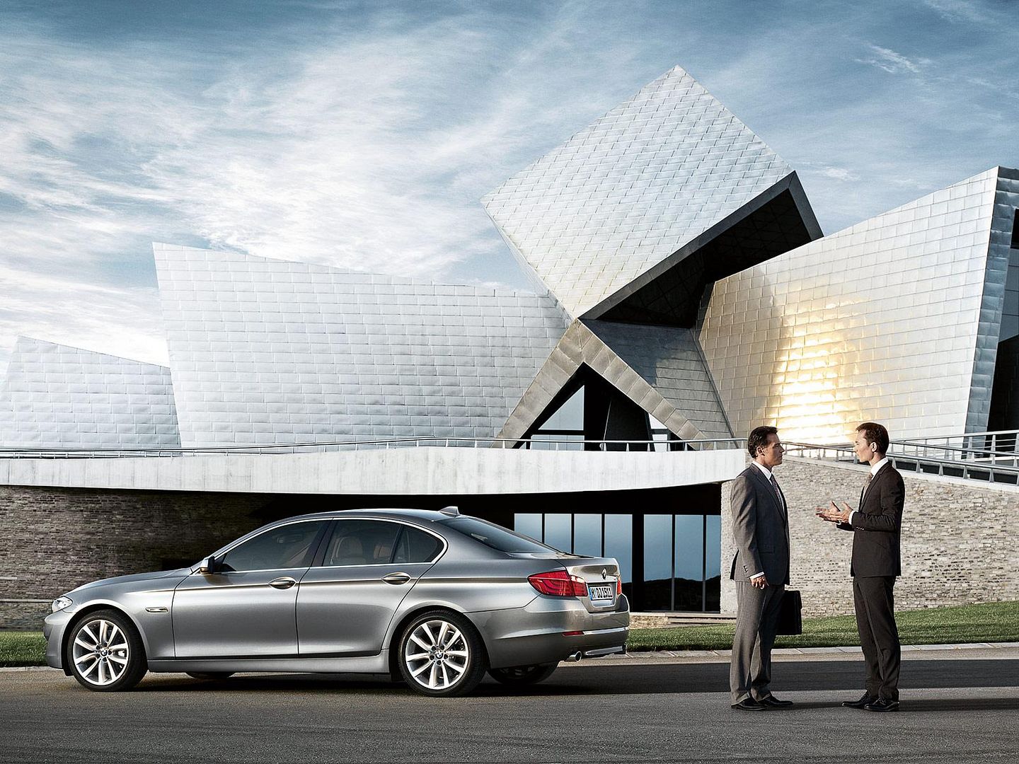 2011_bmw_5-series__19_.jpg
