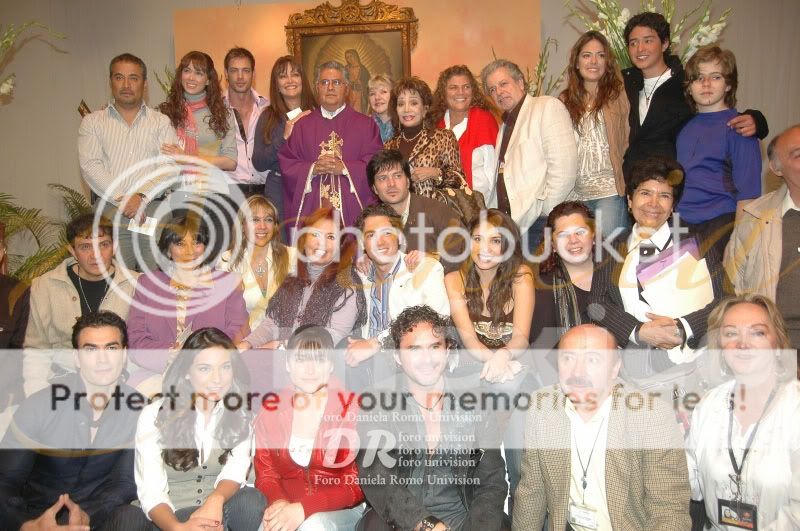 http://i270.photobucket.com/albums/jj115/forodanielaromo/sortilegio/misa8.jpg