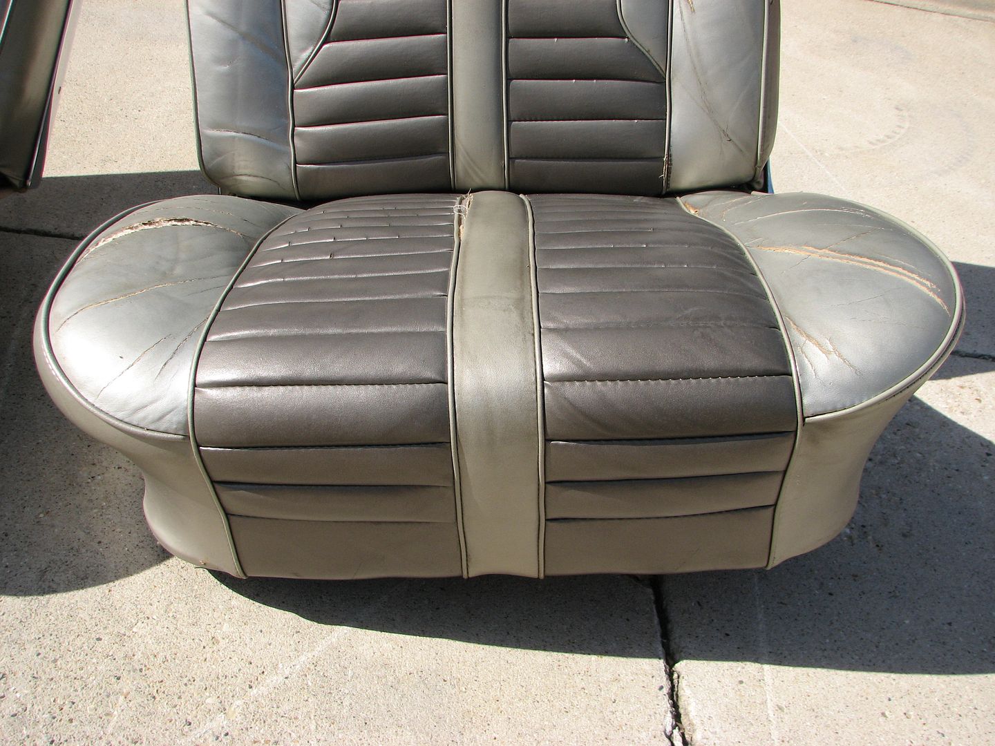 62 63 64 IMPALA SS BUCKET SEATS 283 327 409 396 427 4 speed PONTIAC ...