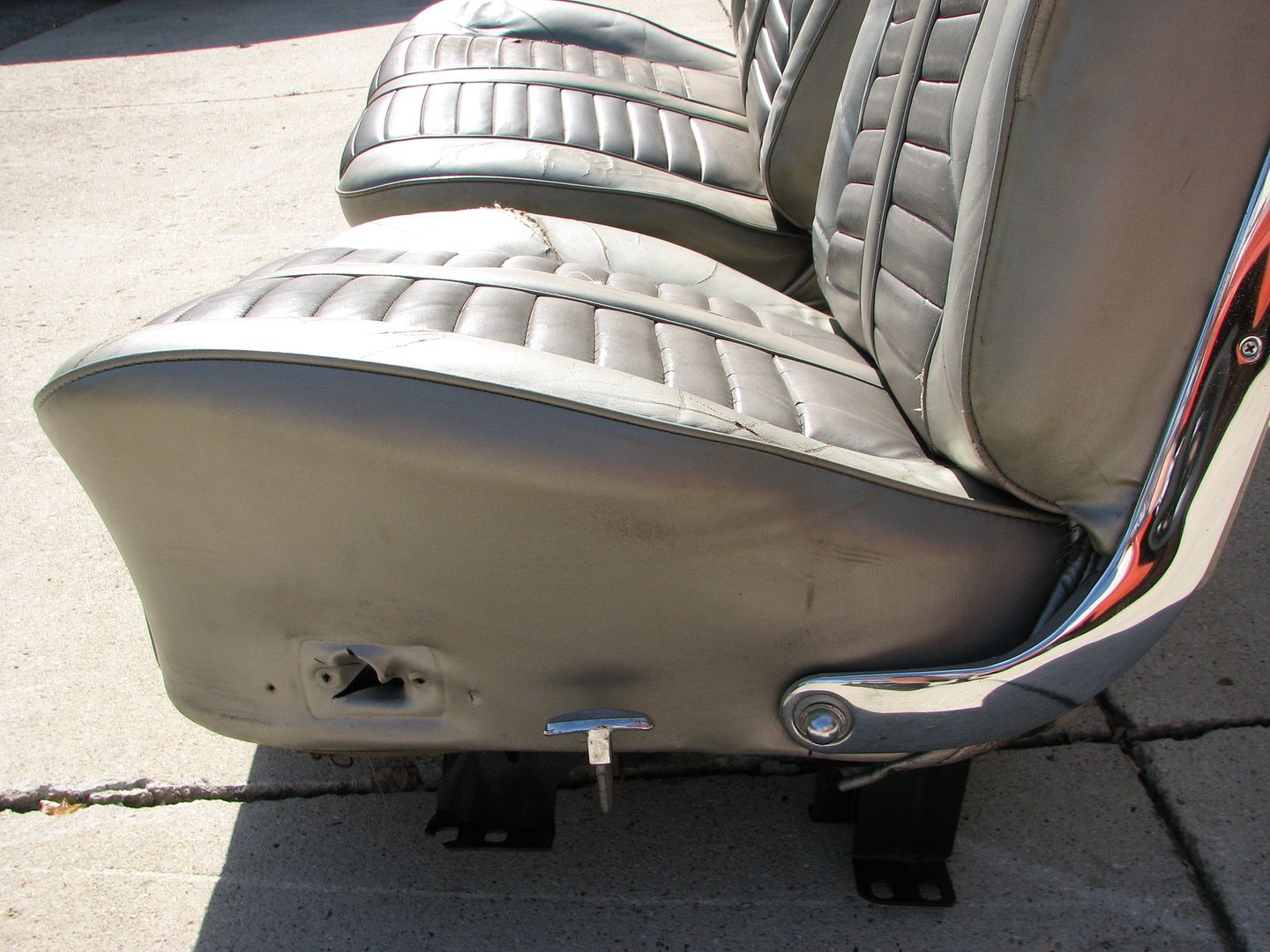 62 63 64 IMPALA SS BUCKET SEATS 283 327 409 396 427 4 speed PONTIAC ...